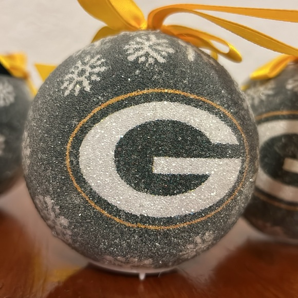 Green Bay Packers Christmas Ornaments Printed Graphics LED Light Up Set Of 6 - Picture 6 of 6